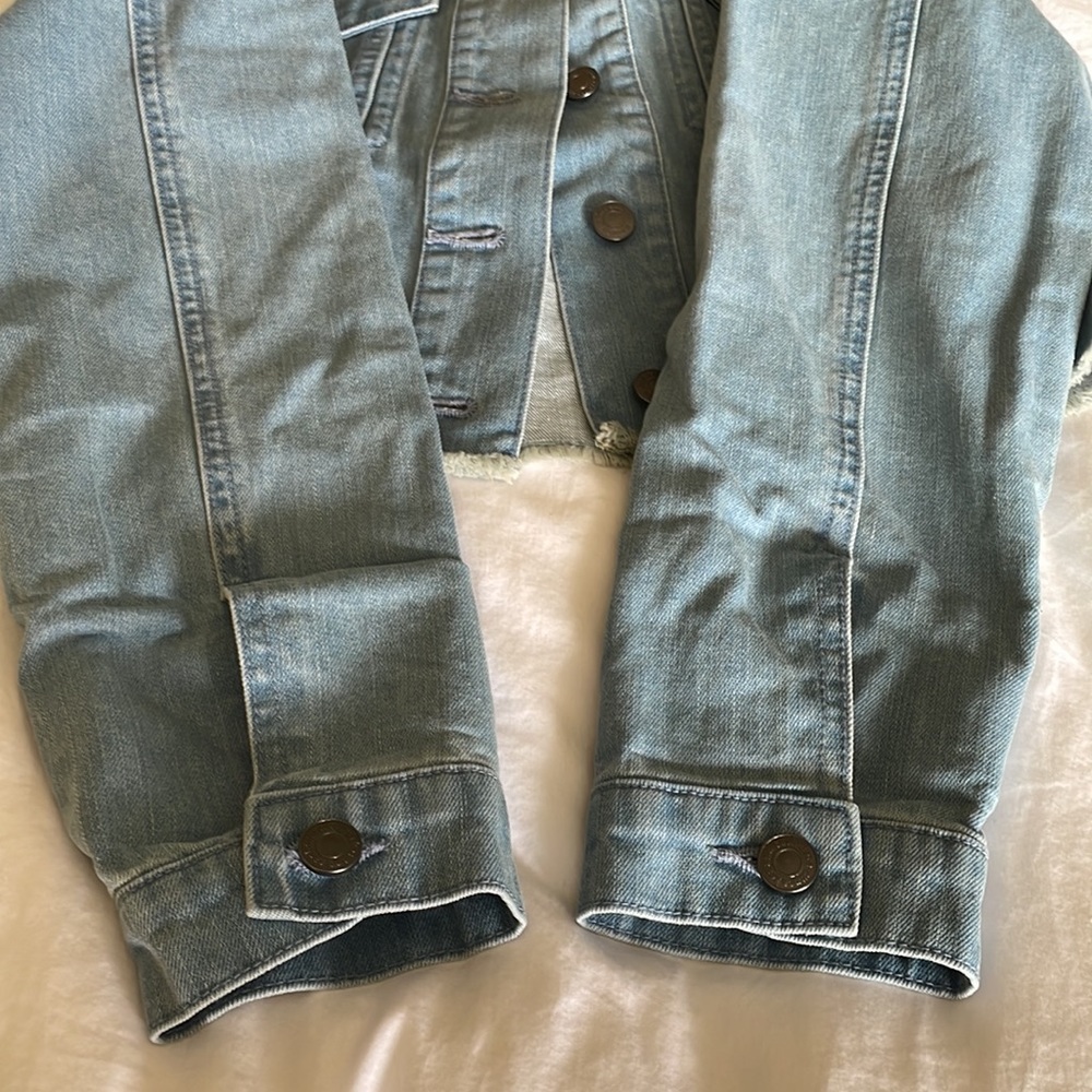 🔥 Cupcakes and Cashmere Jean Jacket with Heart - Picture 5 of 13